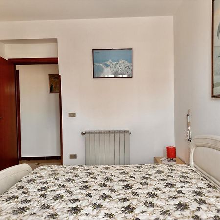 Holidaycasa Leone - Con Posto Auto A 200Mt Dal Mare スペルロンガ エクステリア 写真