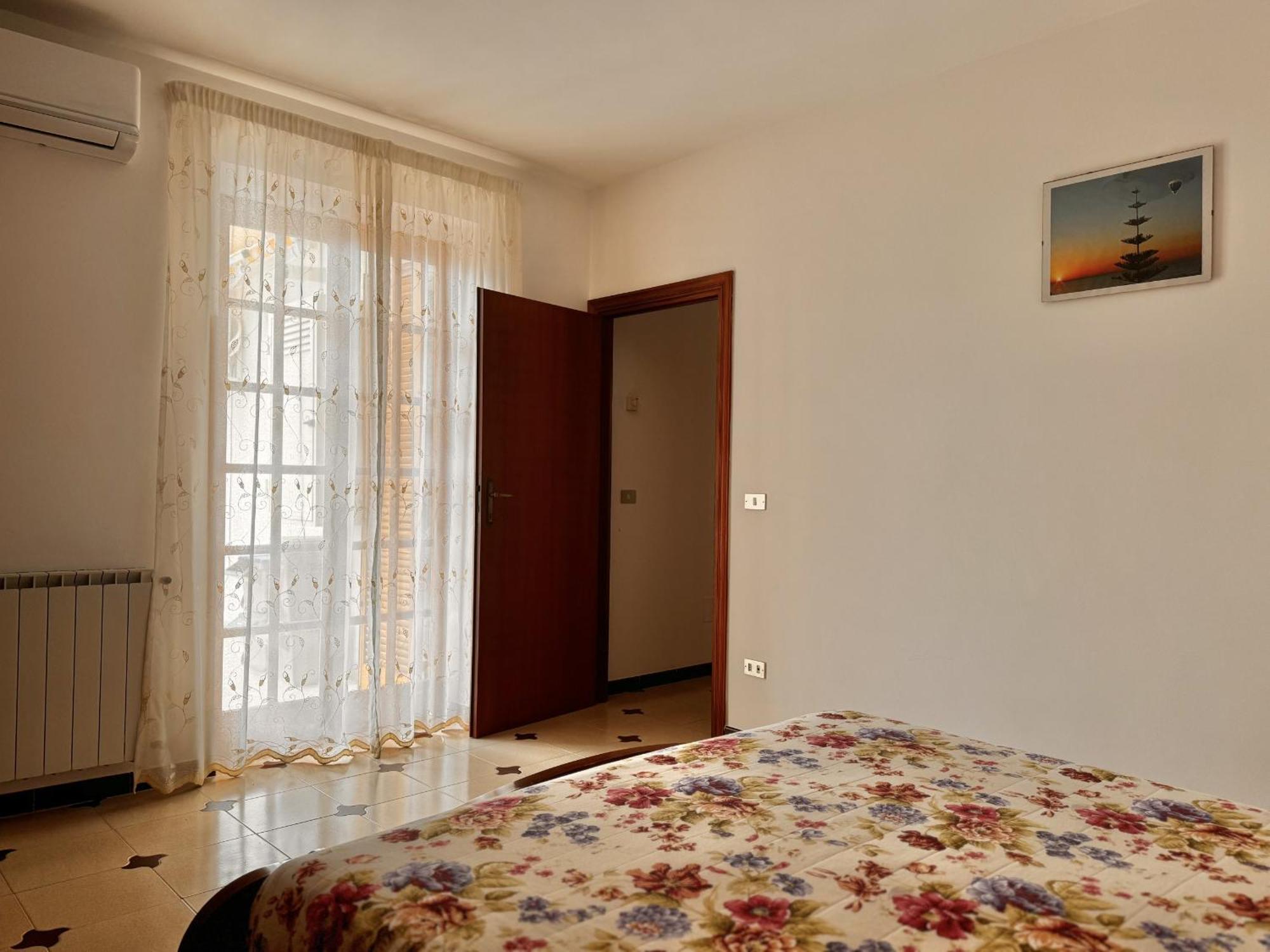 Holidaycasa Leone - Con Posto Auto A 200Mt Dal Mare スペルロンガ エクステリア 写真