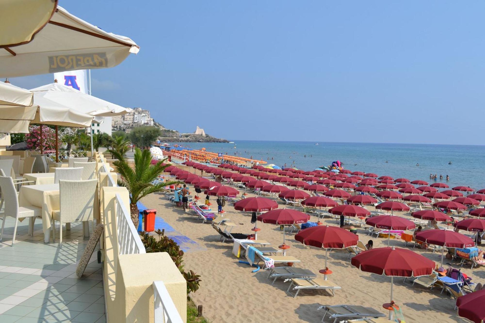Holidaycasa Leone - Con Posto Auto A 200Mt Dal Mare スペルロンガ エクステリア 写真