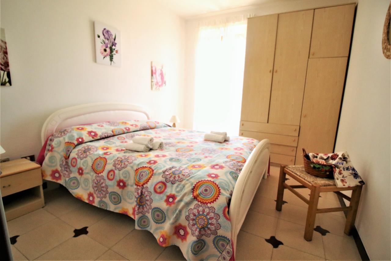 Holidaycasa Leone - Con Posto Auto A 200Mt Dal Mare スペルロンガ エクステリア 写真