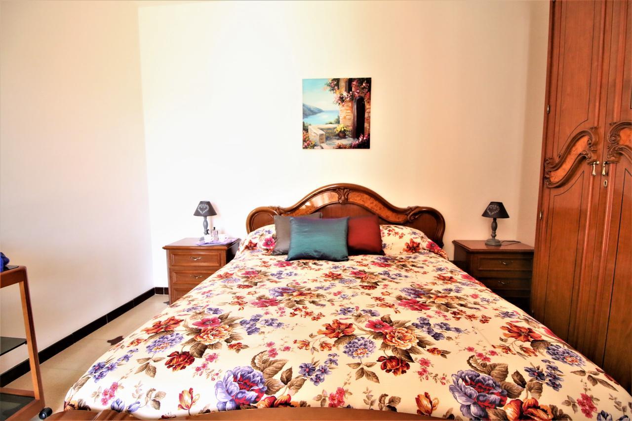 Holidaycasa Leone - Con Posto Auto A 200Mt Dal Mare スペルロンガ エクステリア 写真