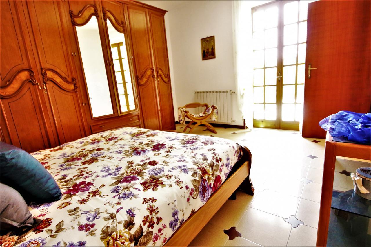 Holidaycasa Leone - Con Posto Auto A 200Mt Dal Mare スペルロンガ エクステリア 写真